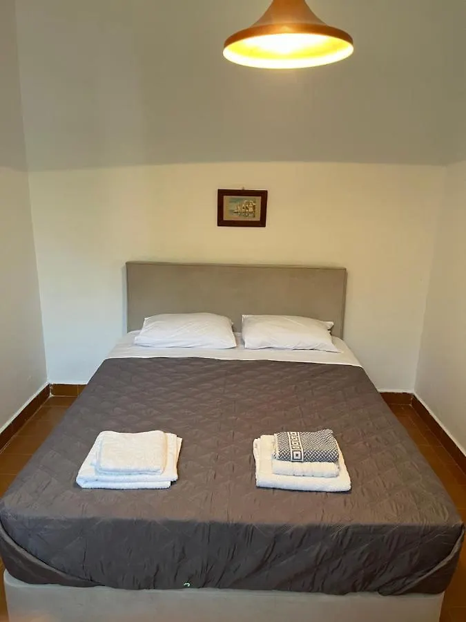 Madoupa Beach Apartments 奥诺斯